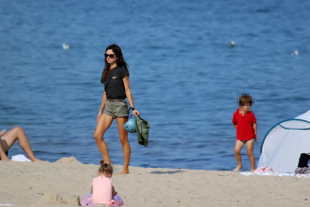 Marta Kaczyńska z synkiem na plaży i placu zabaw! Marta Kaczyńska z synkiem na plaży i placu zabaw!