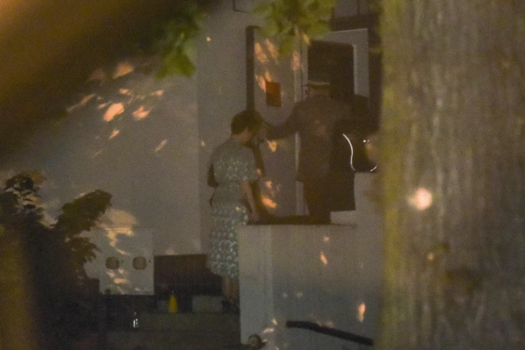 Zamachowski i Gabriela Muskała wspólnie udają się do mieszkania aktora Zamachowski i Gabriela Muskała wspólnie udają się do mieszkania aktora