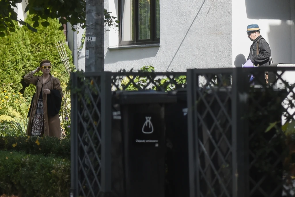 Muskała opuściła mieszkanie Zamachowskiego następnego dnia rano. Muskała opuściła mieszkanie Zamachowskiego następnego dnia rano.