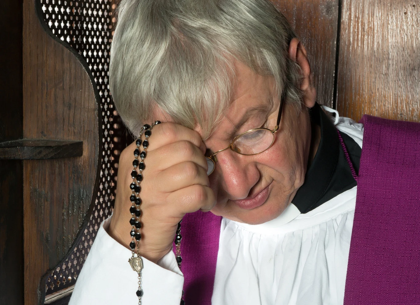 "Każda parafia, gdzie posługiwano się fałszywymi dokumentami jest zobowiązana do zawiadomienia policji o podejrzeniu popełnienia przestępstwa" "Każda parafia, gdzie posługiwano się fałszywymi dokumentami jest zobowiązana do zawiadomienia policji o podejrzeniu popełnienia przestępstwa"