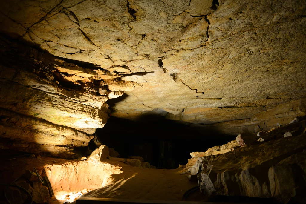 Jaskinia Mamucia jest popularnym miejscem wśród turystów