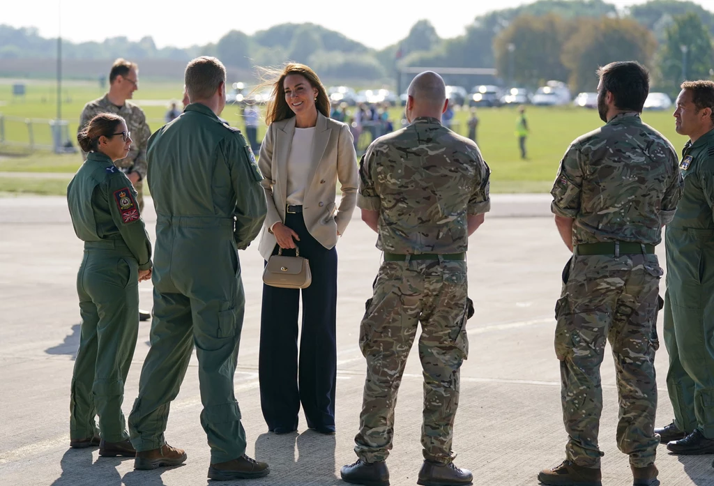 Księżna Kate podczas rozmowy z żołnierzami zdobyła się na prywatne wyznanie 