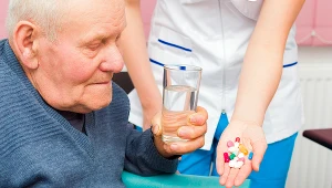 Średnia wieku w zawodzie to 55 lat. W Polsce nadal brakuje pielęgniarek