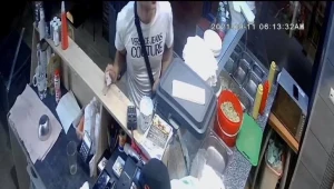 Zdjęcie z monitoringu, które zostało zamieszczone przez lokal