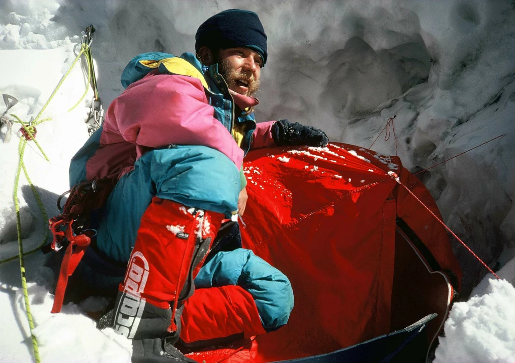 Artur Hajzer, znany również jako Słoń, zginął 7 lipca 2013 roku podczas wyprawy na Gaszerbrum I