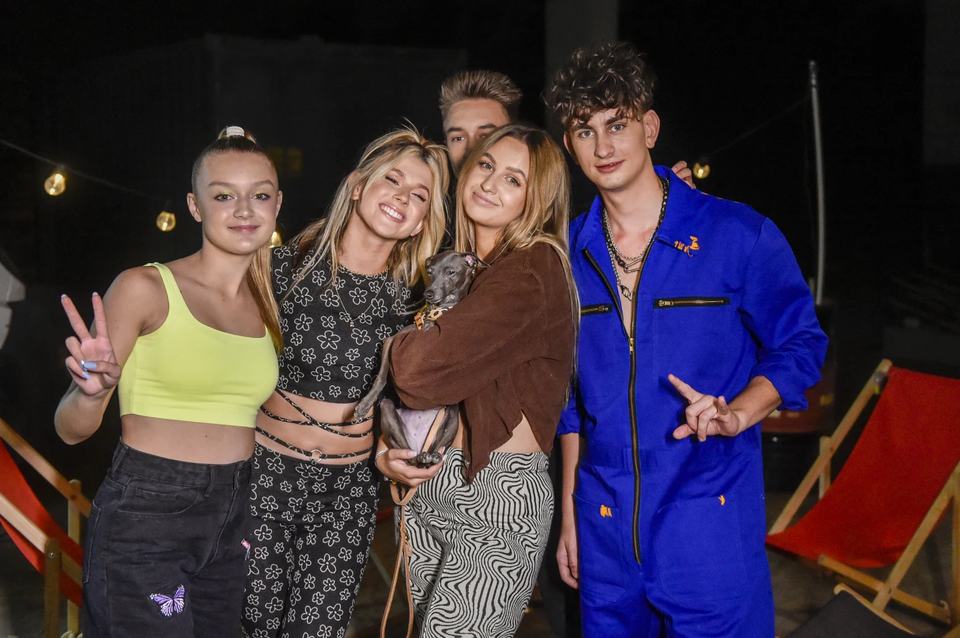 Nagrania teledysku odbywają się w warszawskim Fabrycznym Atelier. Wybór industrialnej scenerii - klimatycznej opuszczonej fabryki - świetnie wpasował się w temat utworu.