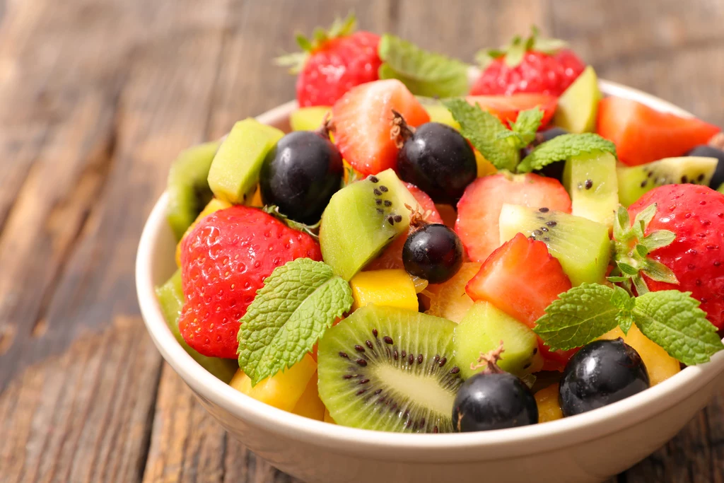 Sałatkę owocową lepiej zjeść na podwieczorek