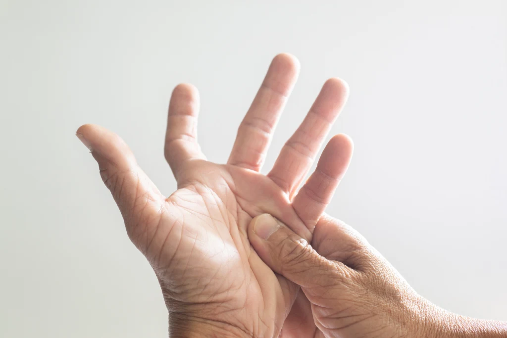 "Test kciuka" to bardzo szybka i prosta metoda. Sprawdź, jak go wykonać