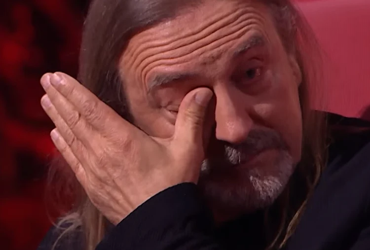 Zapłakany Marek Piekarczyk w "The Voice of Poland" Zapłakany Marek Piekarczyk w "The Voice of Poland"