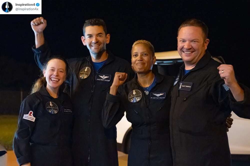 Kapsuła Crew Dragon, na pokładzie której podróżowali nowi astronauci, wylądowała na wodach oceanu o 1:07 czasu polskiego, niemal dokładnie po trzydniowej podróży Kapsuła Crew Dragon, na pokładzie której podróżowali nowi astronauci, wylądowała na wodach oceanu o 1:07 czasu polskiego, niemal dokładnie po trzydniowej podróży