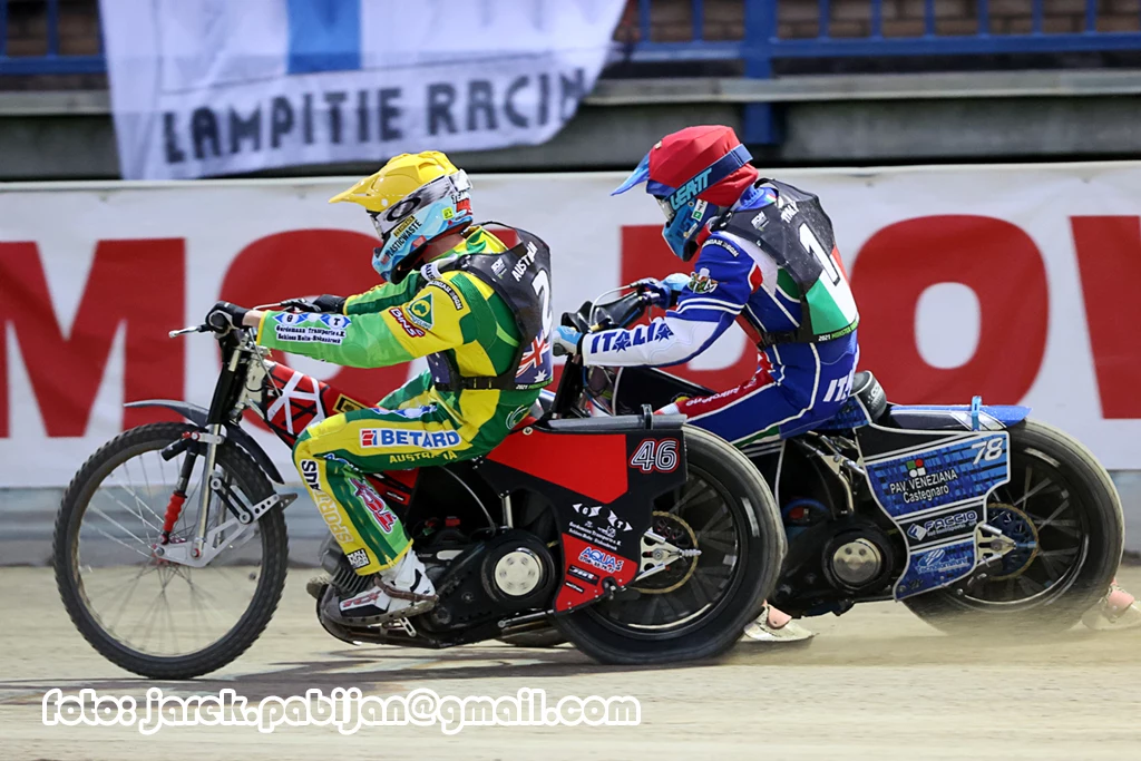 Max Fricke, a za nim Nicola Covatti Max Fricke, a za nim Nicola Covatti