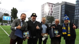 Wiceprezydent Gdyni, Marek Łucyk i skarbnik RC Arka, Zbigniew Rybak świętują ćwierćwiecze gdyńskiego klubu / fot. KwiatkowskiFoto