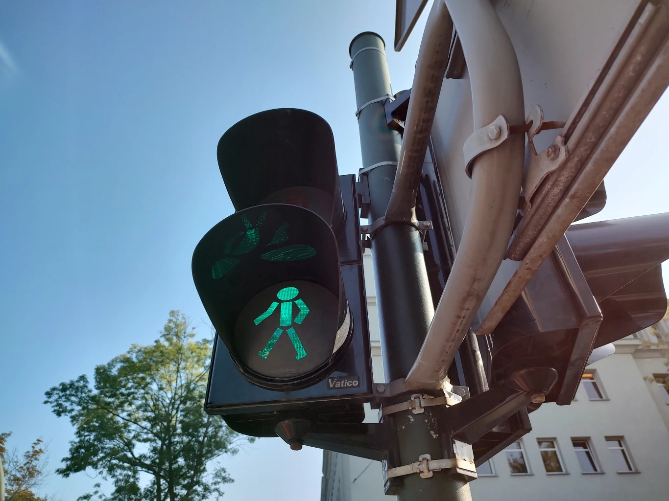 Motorola edge 20 - zdjęcia wykonane głównym obiektywem