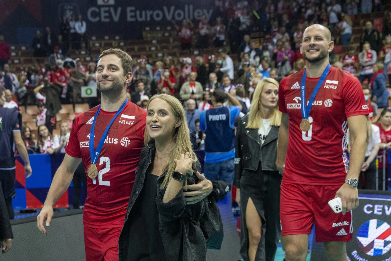 Brązowy medal polscy siatkarze celebrowali w towarzystwie ukochanych kobiet