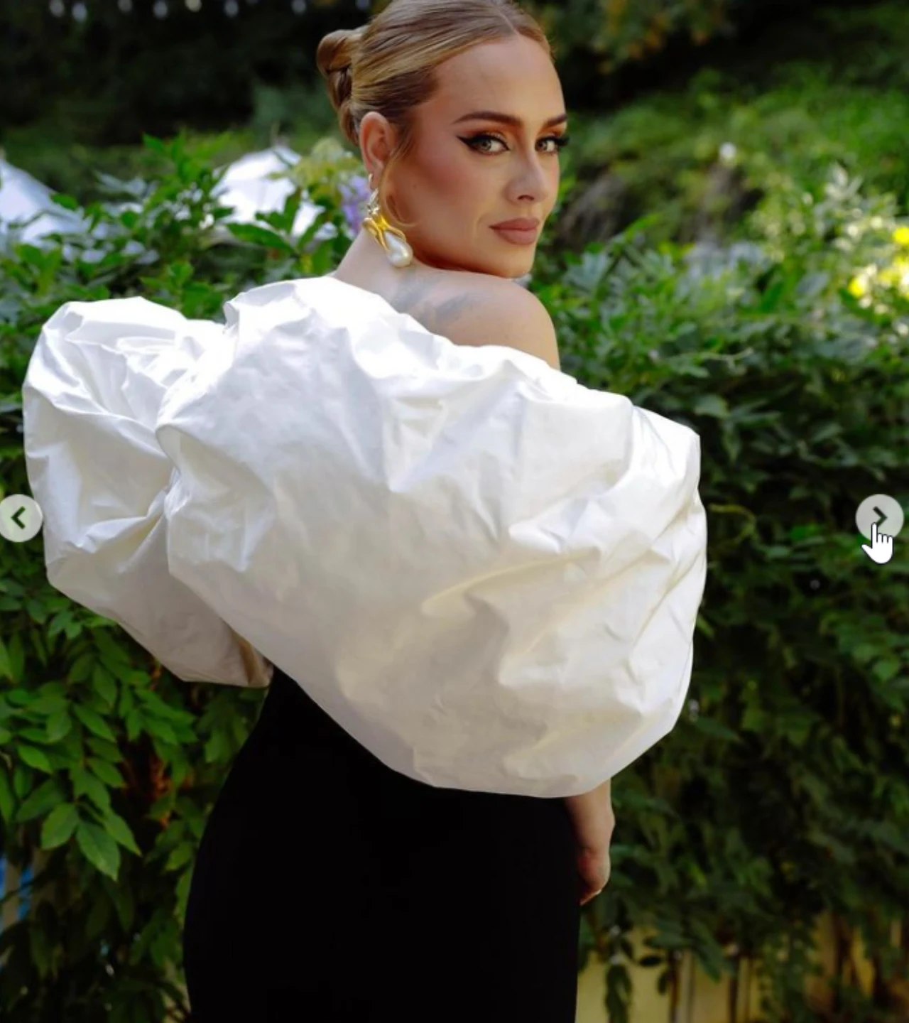 Adele, fot. https://www.instagram.com/schiaparelli/ Adele, fot. https://www.instagram.com/schiaparelli/