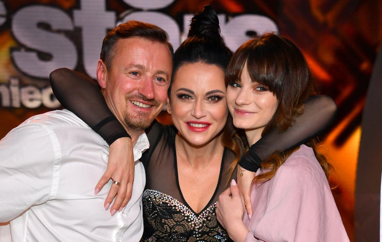 Izabela Małysz z mężem i córką, którzy wspierali ją w programie "Taniec z gwiazdami" Izabela Małysz z mężem i córką, którzy wspierali ją w programie "Taniec z gwiazdami"