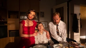 Weronika Książkiewicz, Teodor Koziar i Maciej Stuhr w "Powrocie do tamtych dni"