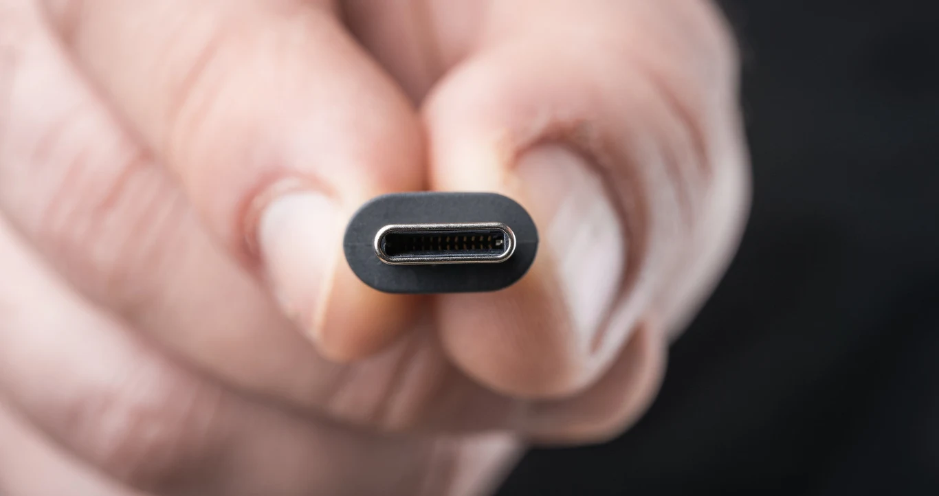 Taki sam port USB w przenośnych urządzeniach elektronicznych to ułatwienie dla użytkowników. 