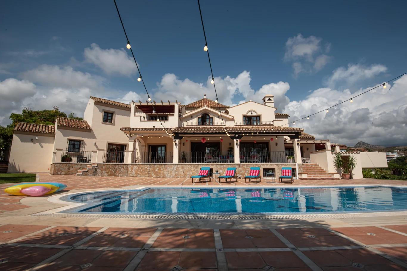 "Love Island. Wyspa Miłości" "Love Island. Wyspa Miłości"