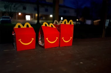 Zabawki w McDonald's  nie będą już produkowane z plastiku!