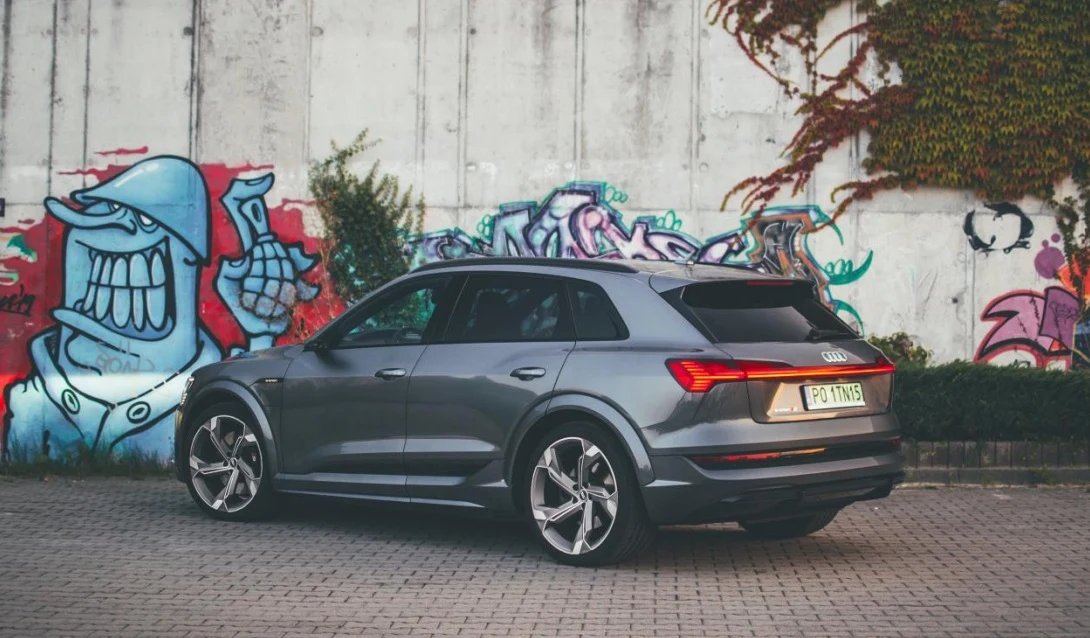 Audi e-tron S