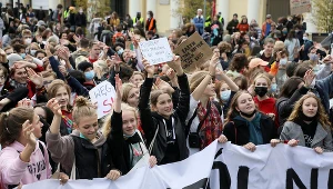 Młodzieżowy Strajk Klimatyczny przeszedł ulicami stolicy