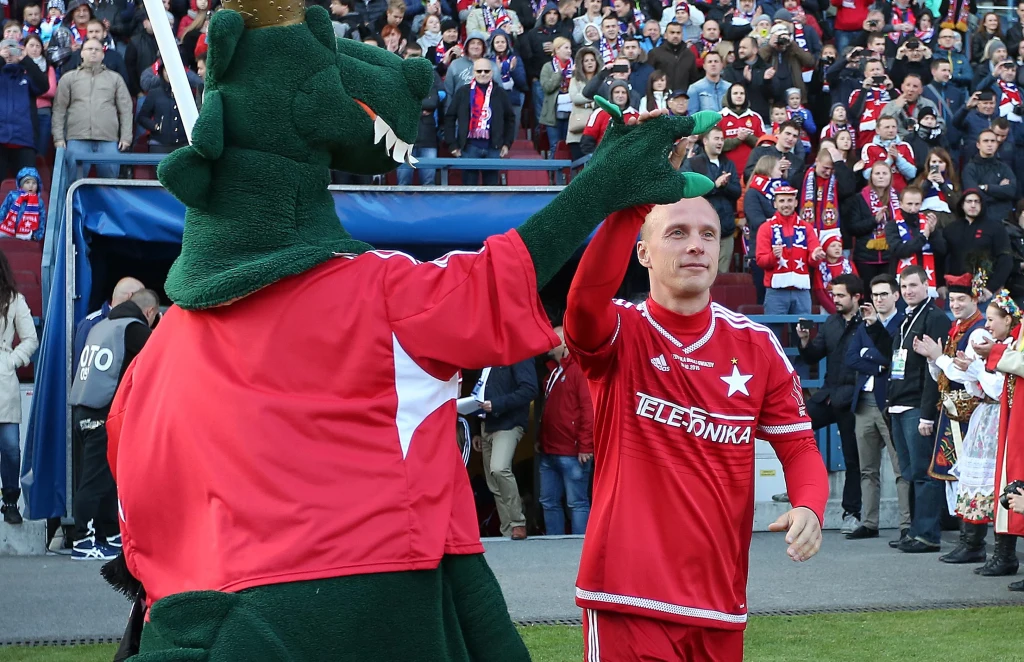 Olgierd Moskalewicz podczas uroczystego meczu Gwiazdy dla Białej Gwiazdy 10 października 2015 r.