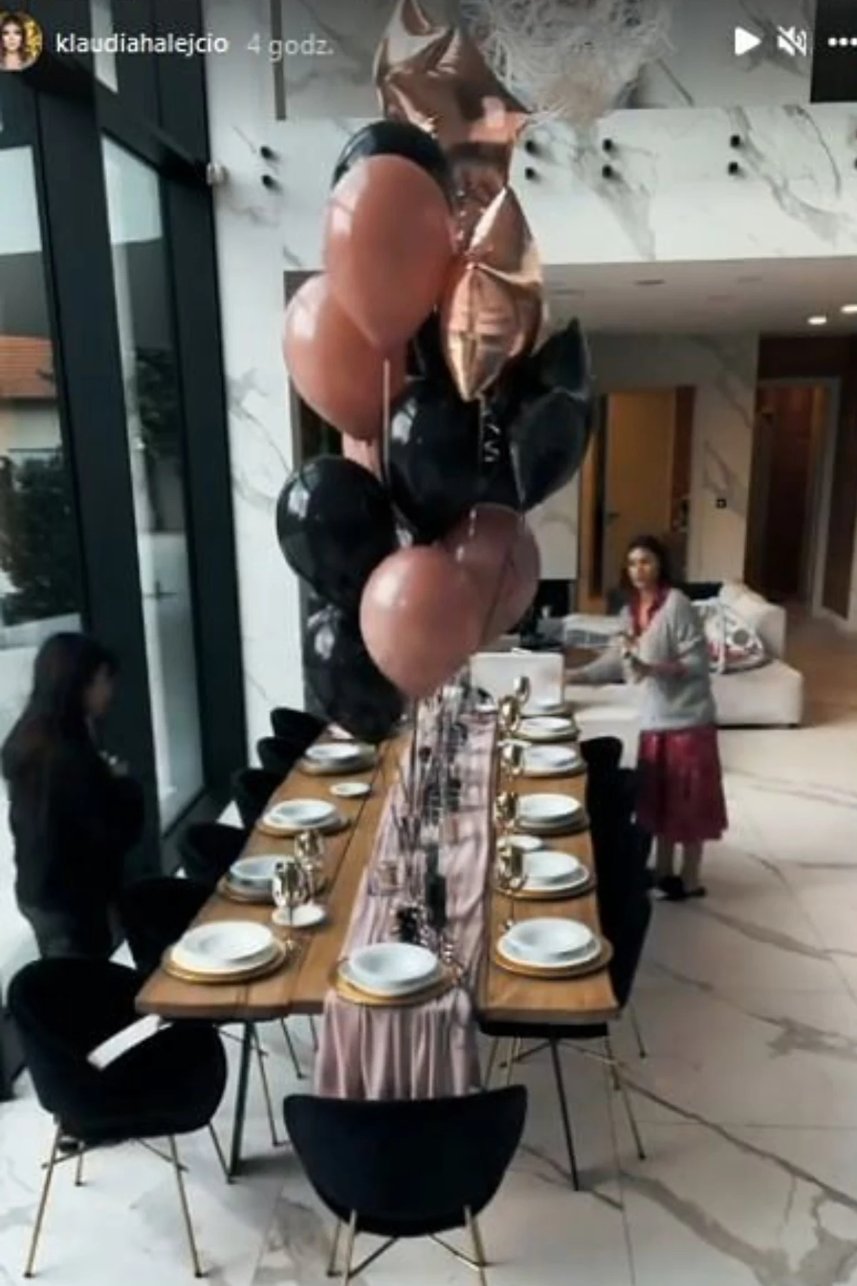 urodziny Klaudii Halejcio, fot. https://www.instagram.com/klaudiahalejcio/ urodziny Klaudii Halejcio, fot. https://www.instagram.com/klaudiahalejcio/
