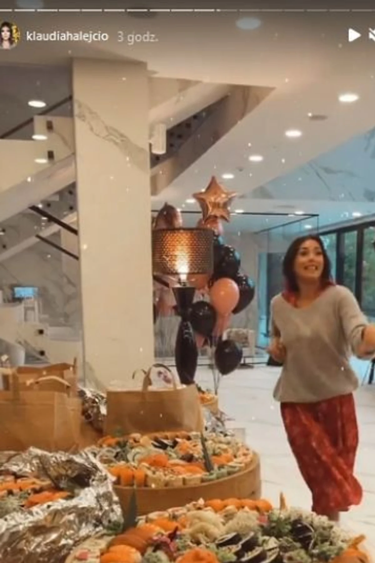 urodziny Klaudii Halejcio, fot. https://www.instagram.com/klaudiahalejcio/ urodziny Klaudii Halejcio, fot. https://www.instagram.com/klaudiahalejcio/