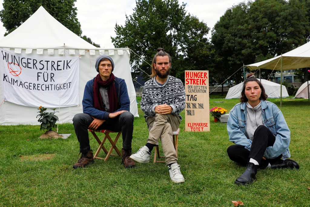 Lea Bonasera, Henning Jaschke i Jacob Heinze podczas 22 dnia protestu głodowego 20 września 