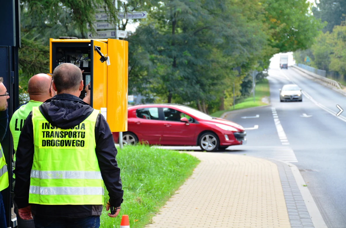 Na polskich drogach przybywa fotoradarów. Zobacz, gdzie stanęły kolejne! Na polskich drogach przybywa fotoradarów. Zobacz, gdzie stanęły kolejne!