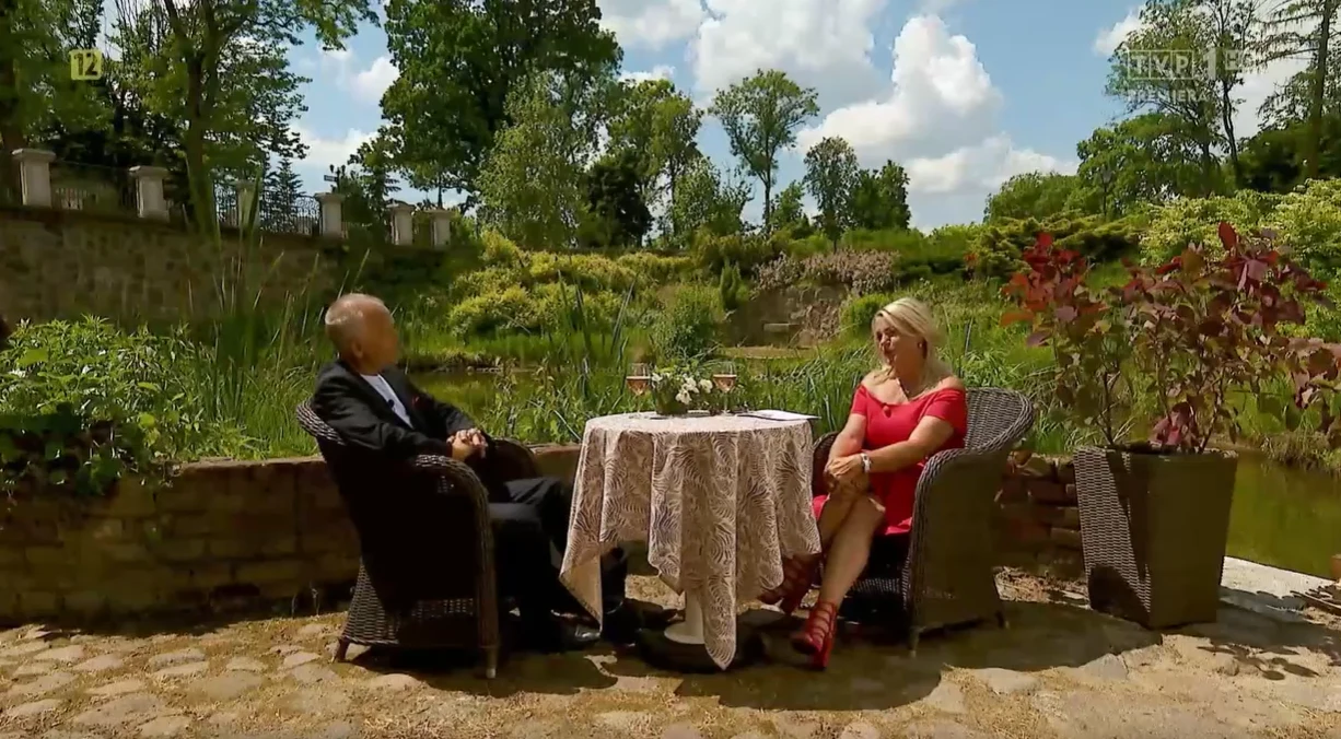 Elżbieta z jednym z kandydatów