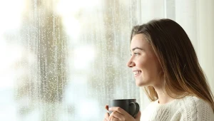 Sposobów na poprawę humoru podczas długich, deszczowych wieczorów jest całe mnóstwo – jesień wcale nie musi być najsmutniejszą porą roku