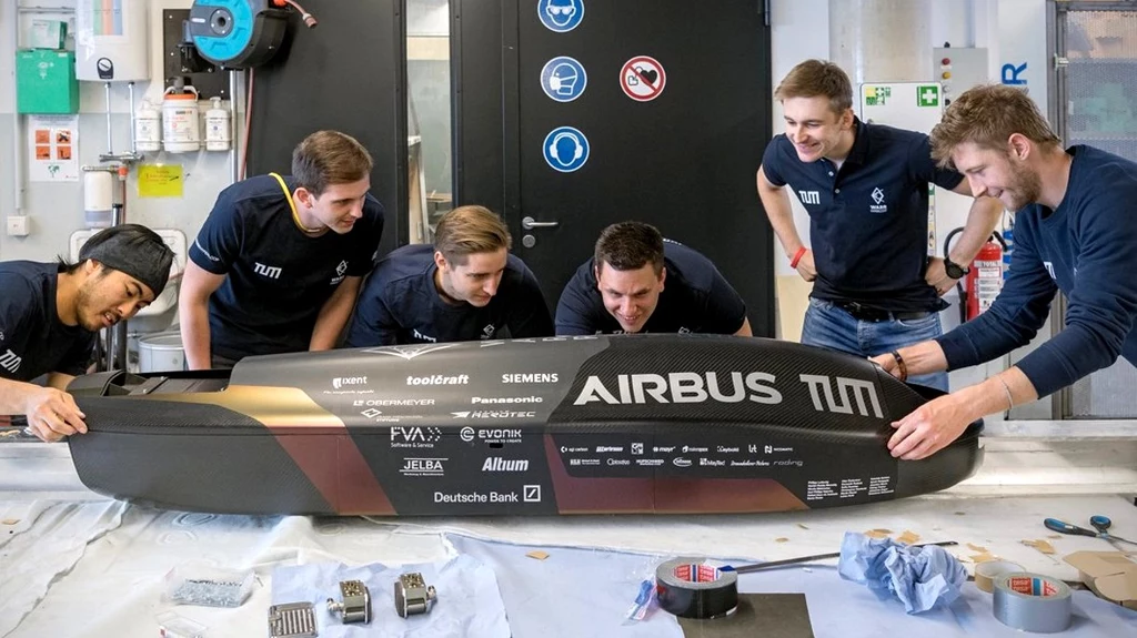 Kapsuła Hyperloop od studentów z WARR osiągnęła 467 km/h w konkursie SpaceX