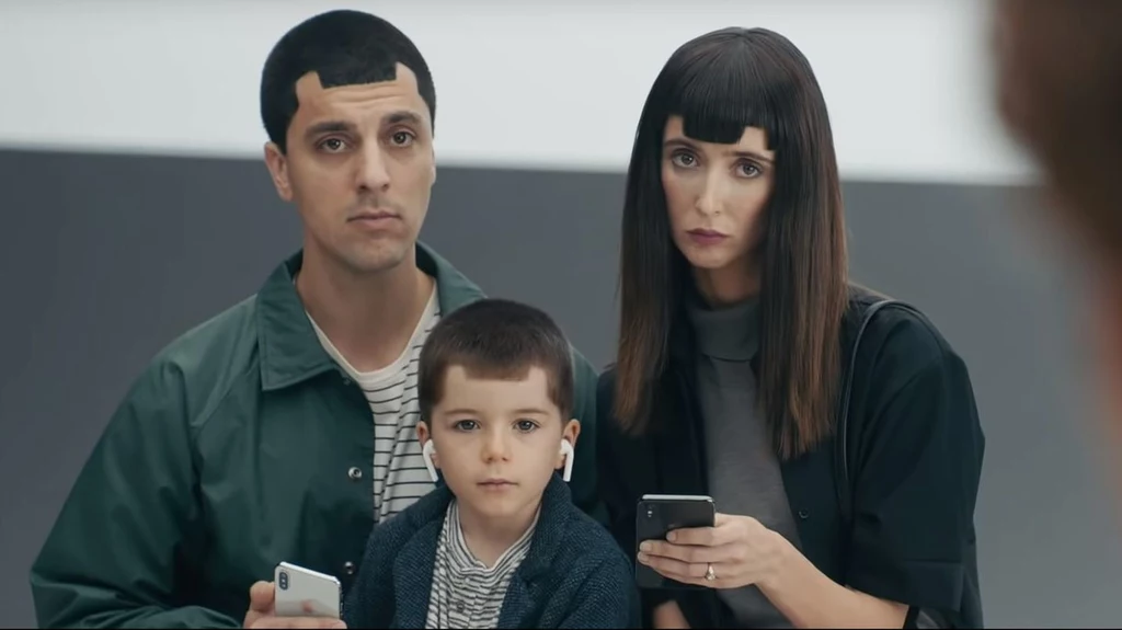 Samsung wyśmiewa iPhone’a w serii zabawnych reklam Samsung wyśmiewa iPhone’a w serii zabawnych reklam