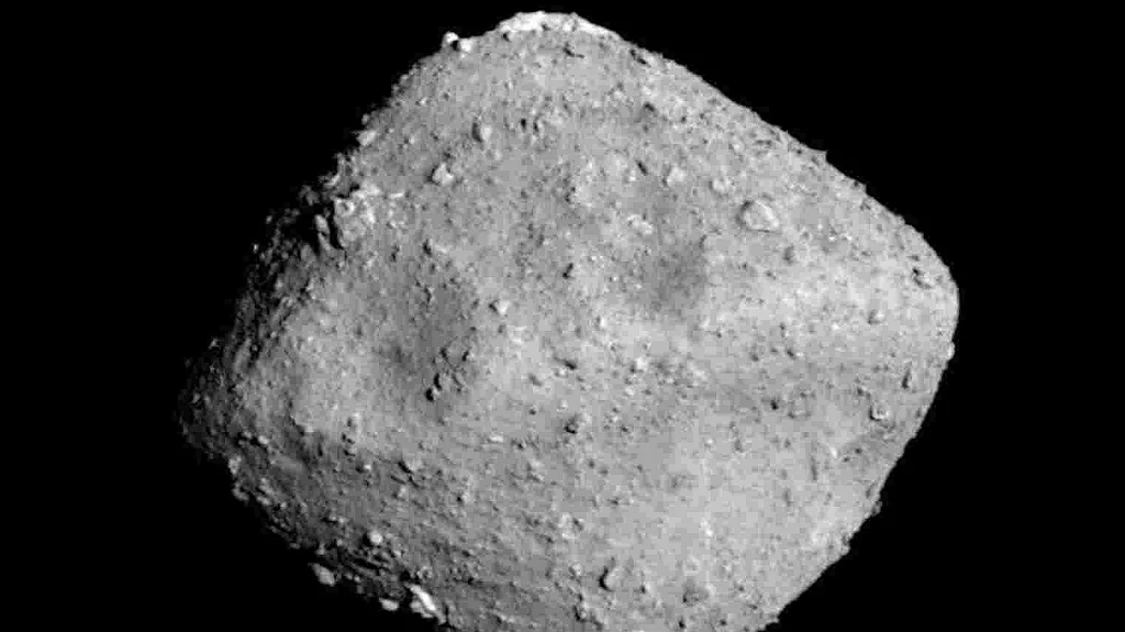 Tak wygląda z bliska planetoida Ryugu, która niedługo zostanie zbombardowana