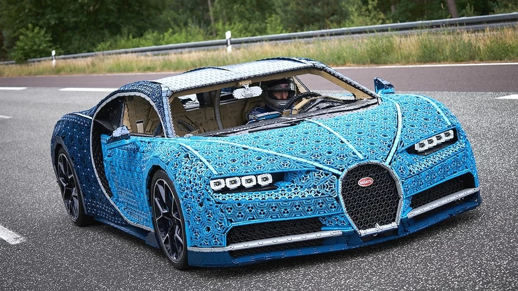 Z klocków LEGO powstał pełnowymiarowy i funkcjonalny Bugatti Chiron