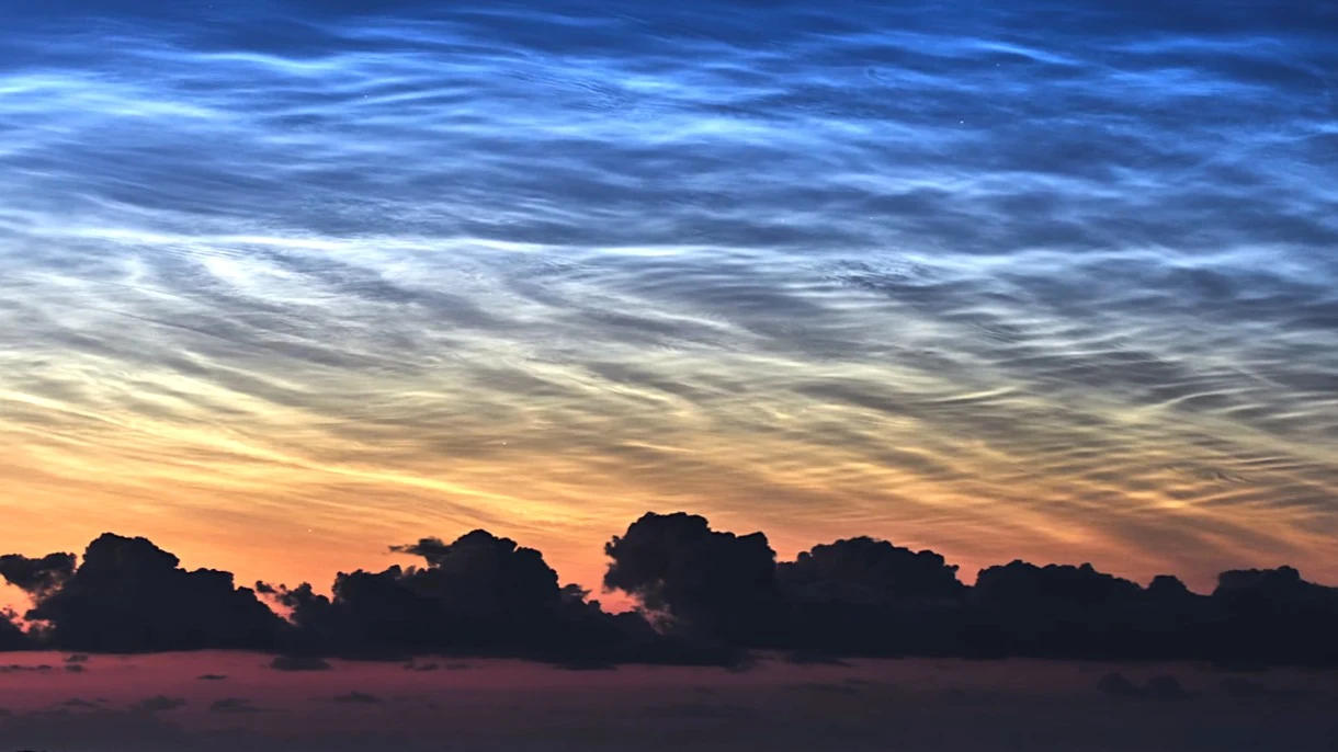 NASA bada tajemnicze fale grawitacyjne pojawiające się w ziemskiej atmosferze NASA bada tajemnicze fale grawitacyjne pojawiające się w ziemskiej atmosferze