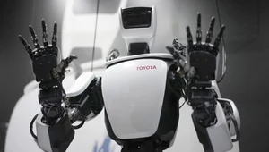 T-HR3, czyli humanoidalny robot Toyoty, w końcu sterowany bezprzewodowo