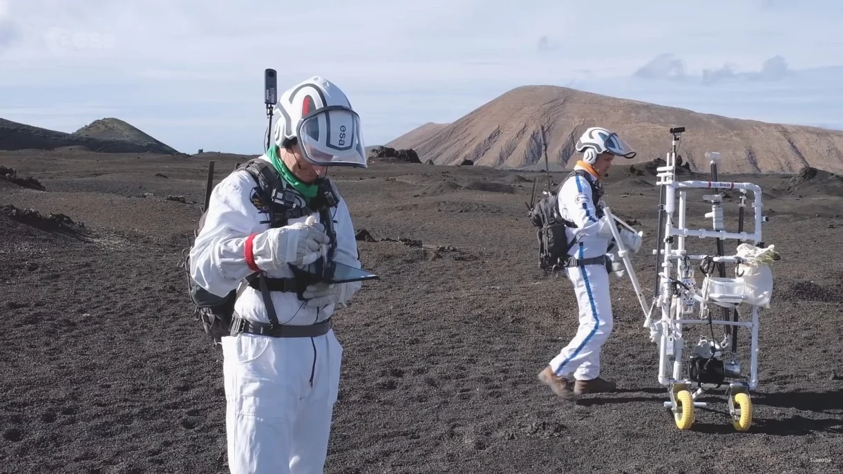 Astronauci szkolą się na sztucznym Księżycu stworzonym na Wyspach Kanaryjskich Astronauci szkolą się na sztucznym Księżycu stworzonym na Wyspach Kanaryjskich