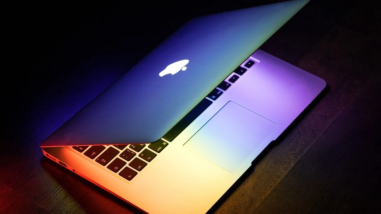 W związku z wielką aferą Facebook Research, Apple blokuje aplikacje Google na iOS W związku z wielką aferą Facebook Research, Apple blokuje aplikacje Google na iOS