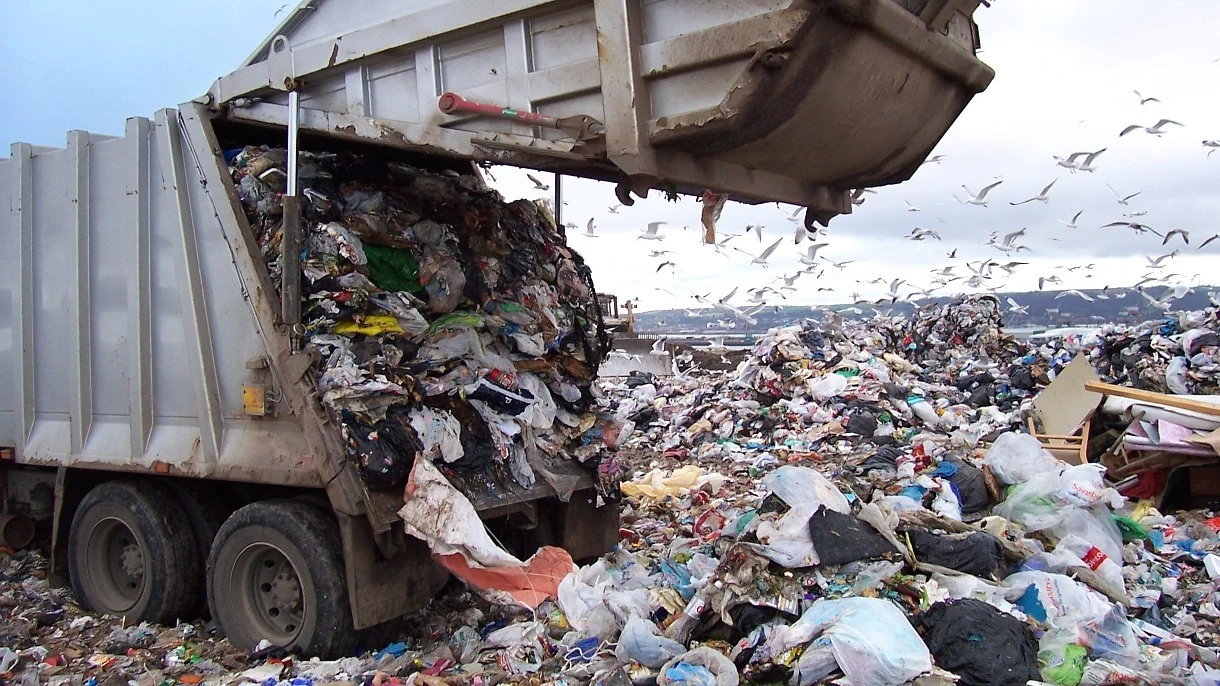Coraz więcej miast rezygnuje z recyklingu. Chiny udowodniły, że to ściema ekologów Coraz więcej miast rezygnuje z recyklingu. Chiny udowodniły, że to ściema ekologów