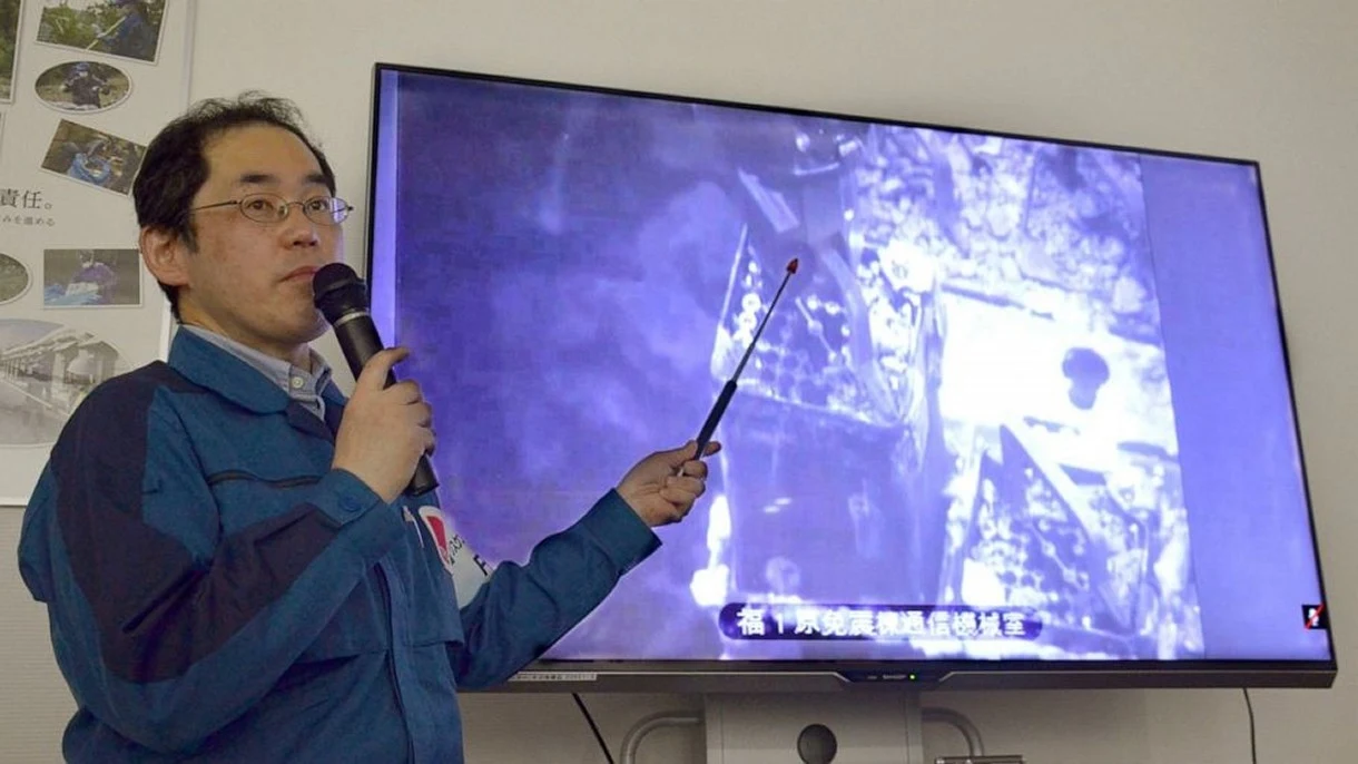 Przełom w zniszczonej elektrowni jądrowej w Fukushimie. Usunięto pręt paliwowy (film) Przełom w zniszczonej elektrowni jądrowej w Fukushimie. Usunięto pręt paliwowy (film)