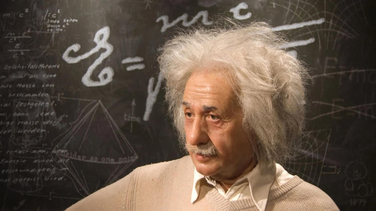 Oto rzadkie nagranie z Einsteinem, który opowiada o muzyce i broni jądrowej Oto rzadkie nagranie z Einsteinem, który opowiada o muzyce i broni jądrowej