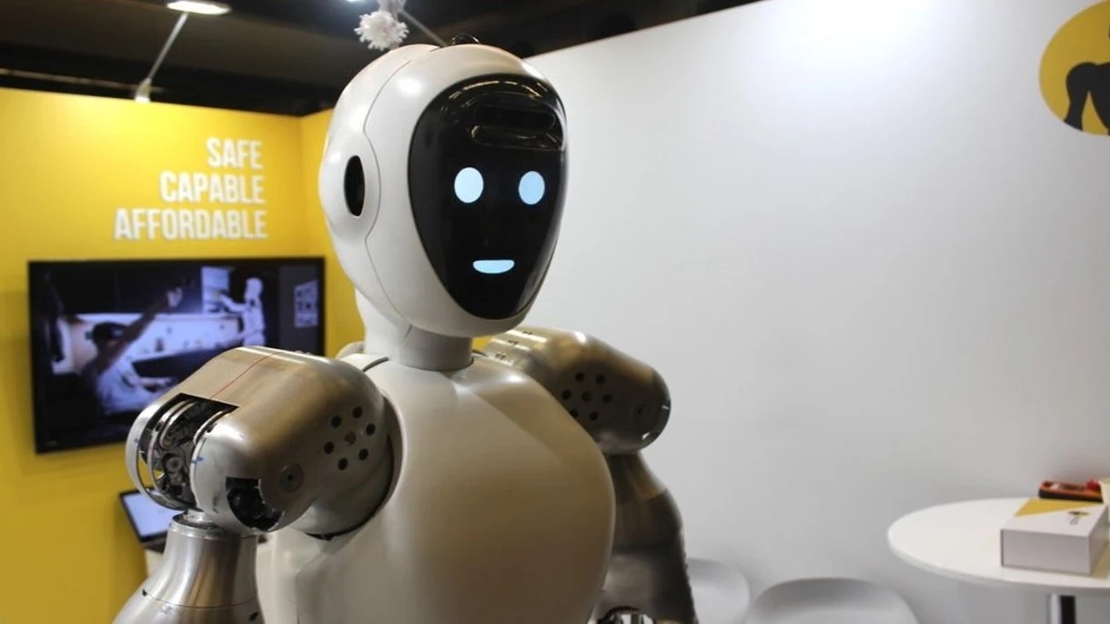 Oto pierwszy robot, który będzie gościł na salonach, a nie usługiwał w knajpach Oto pierwszy robot, który będzie gościł na salonach, a nie usługiwał w knajpach