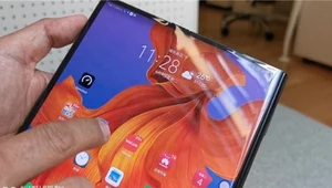 Zobaczcie, jak pięknie śmiga 5G na składanym smartfonie Huawei Mate X