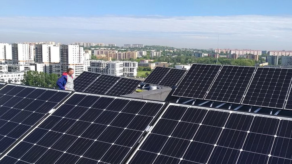 Na jednym z krakowskich osiedli powstała innowacyjna farma solarna