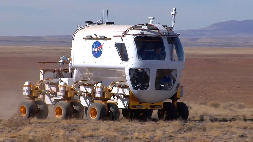 NASA buduje załogowe pojazdy do eksploracji Srebrnego Globu i Czerwonej Planety