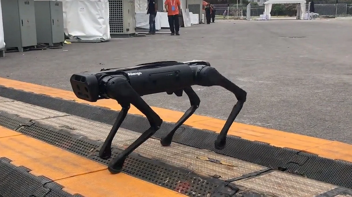 Oto AlienGo, czyli najnowszy robo-pies prosto z Chin i wielki rywal SpotaMini Oto AlienGo, czyli najnowszy robo-pies prosto z Chin i wielki rywal SpotaMini