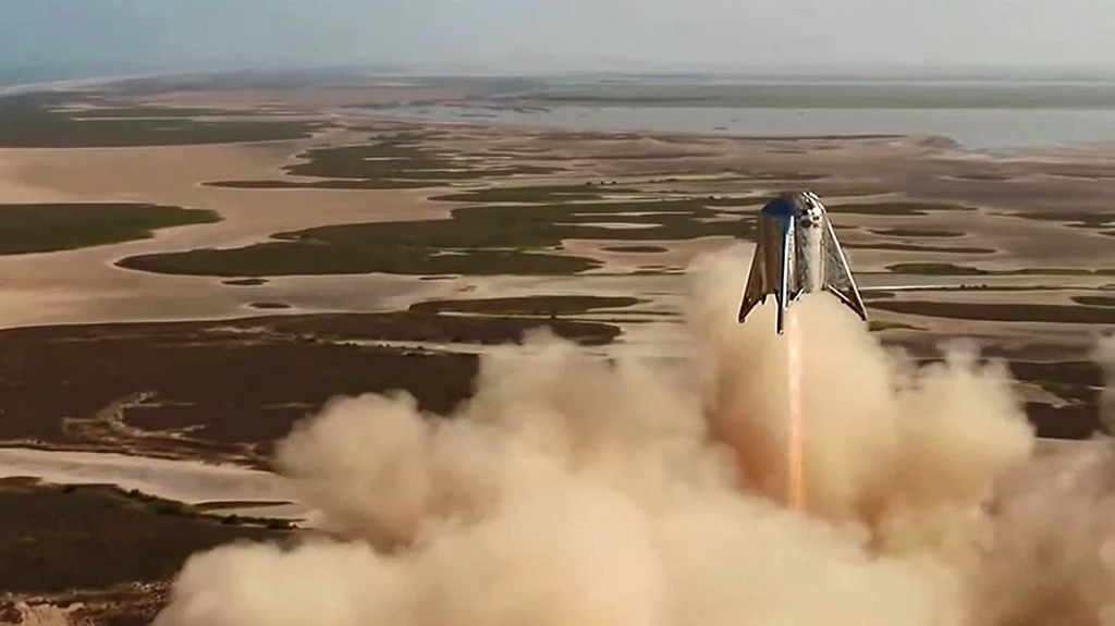 Zobacz, jak Starhopper od SpaceX uniósł się na wysokość 150 metrów